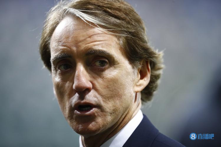 意媒：曼奇尼目前倾向于留任，但也会考虑俱乐部对他提出的报价